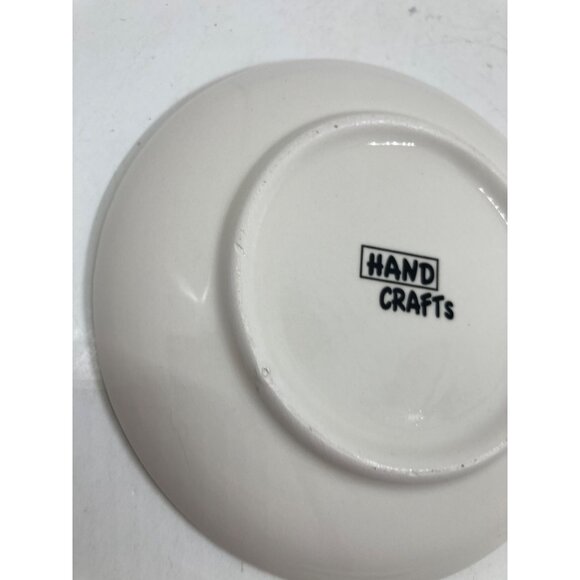 Handcrafted Ceramic Garlic Grater Plate With Leaf Design - Picture 3 of 4